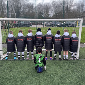 Sunny Accountants keeps Glapwell Gladiators U10s warm with winter sponsorship